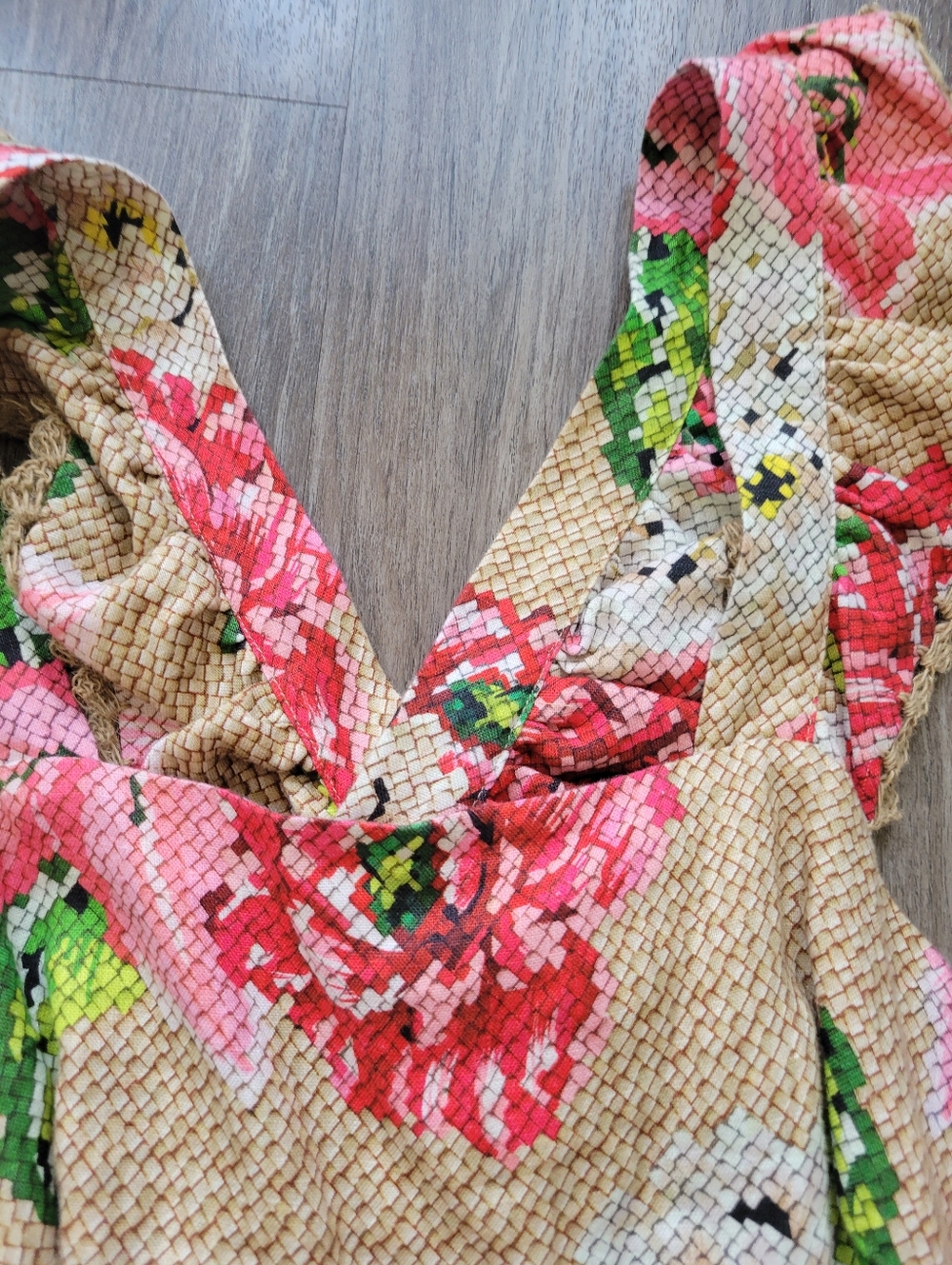 NWT Farm Rio Romper Woven Floral Crossed Back Frilled 100% Linen Multi Boho MD - Picture 12 of 16